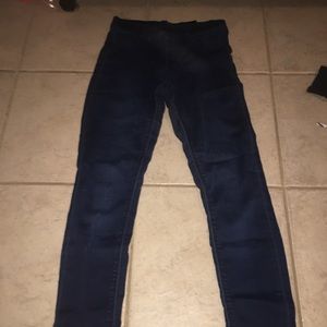 women’s dark blue jeans